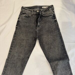 Zara | High waisted jeans
